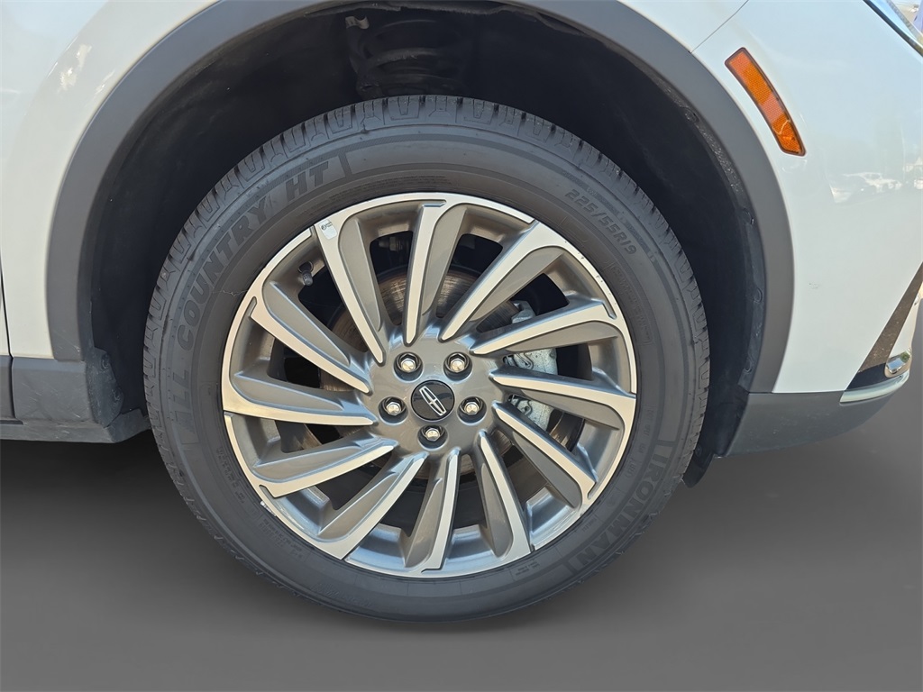 2024 Lincoln Corsair Reserve Image 9 of 28