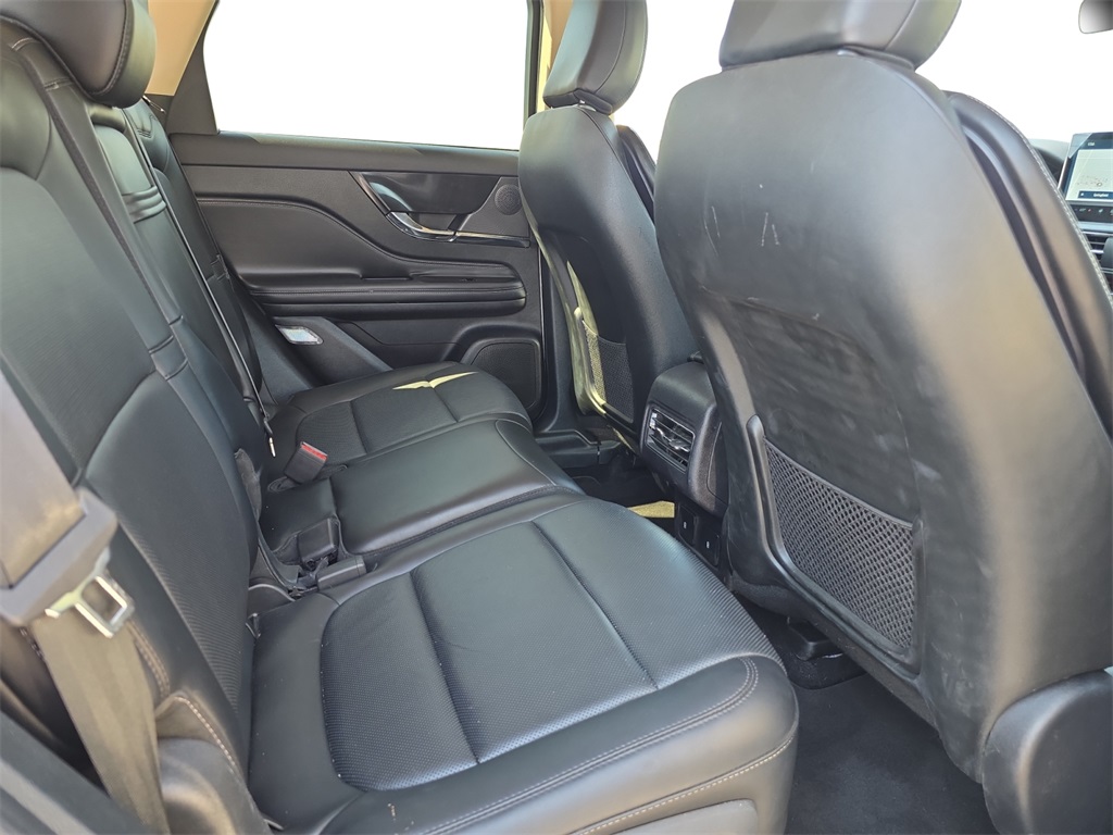 2024 Lincoln Corsair Reserve Image 14 of 28