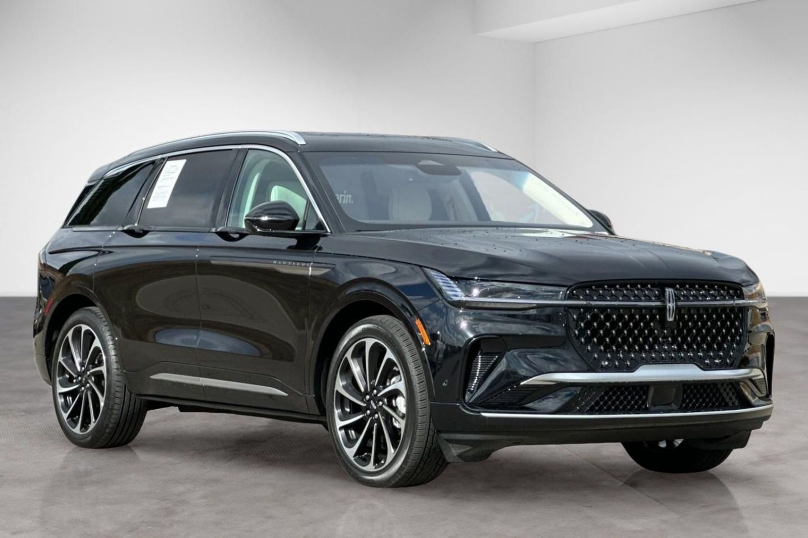 2024 Lincoln Nautilus Black Label Image 3 of 43