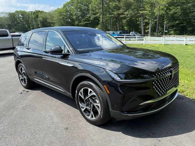 Vehicle image 4 of 42