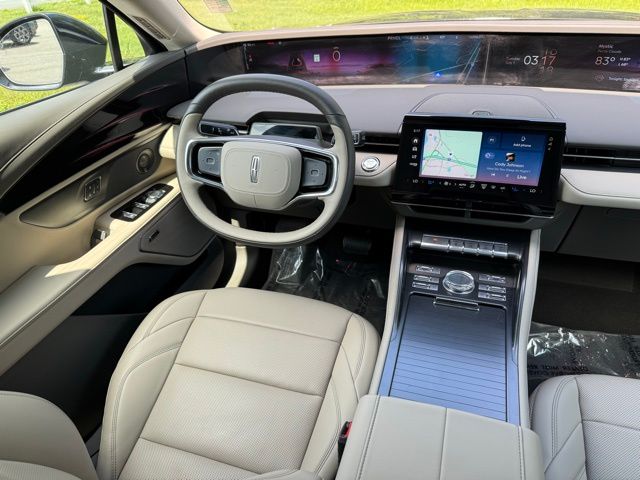 Vehicle image 18 of 42
