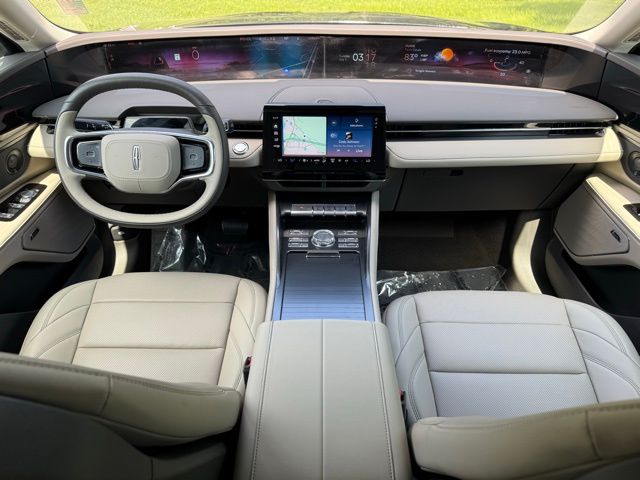 Vehicle image 17 of 42