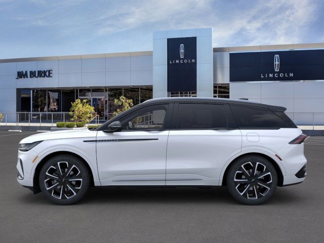 2024 Lincoln Nautilus Reserve Image 4 of 23