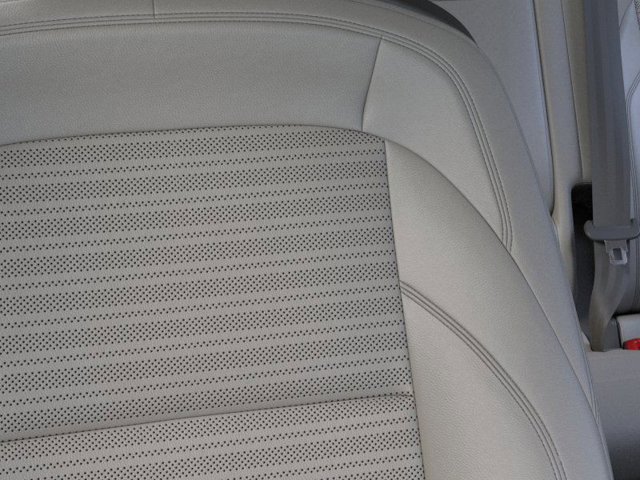 2024 Lincoln Nautilus Reserve Image 17 of 23