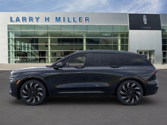 Vehicle image 3 of 22