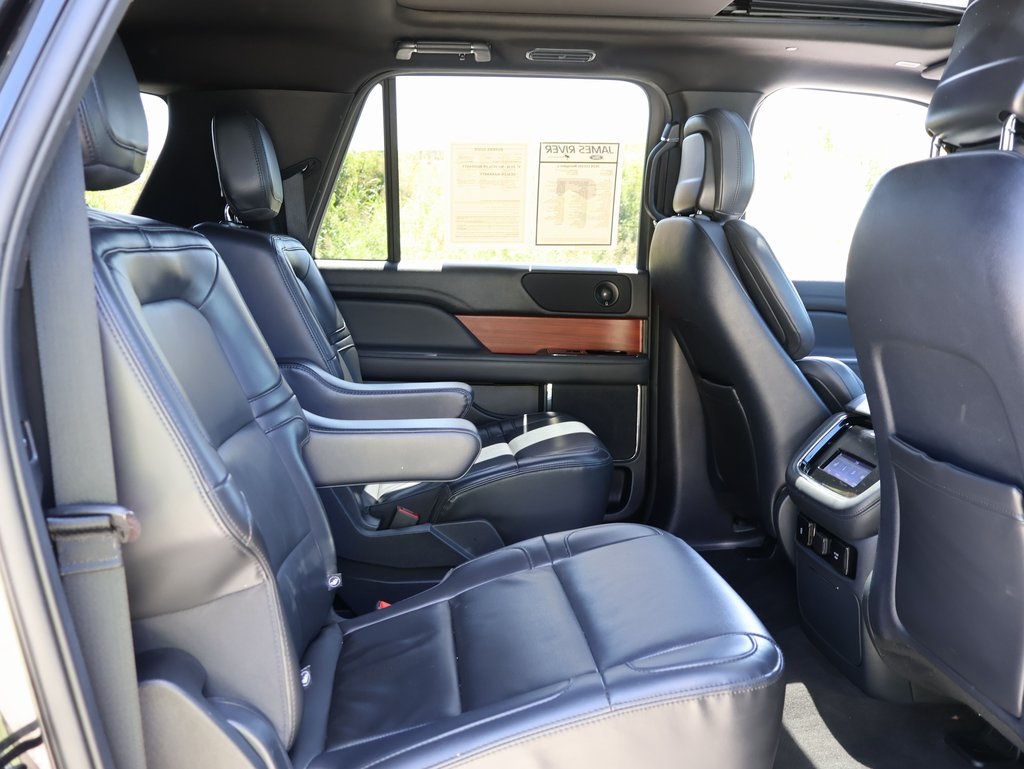 2024 Lincoln Navigator L Premiere Image 13 of 43