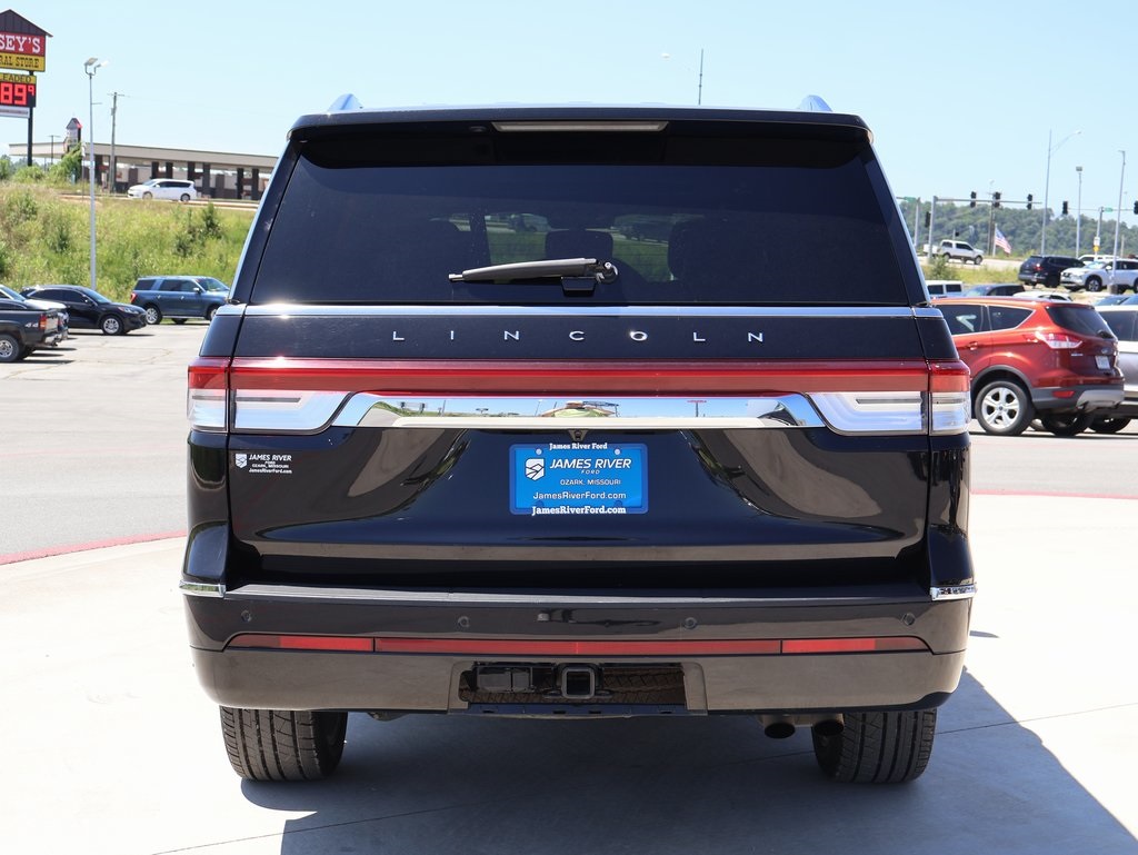 2024 Lincoln Navigator L Premiere Image 5 of 43