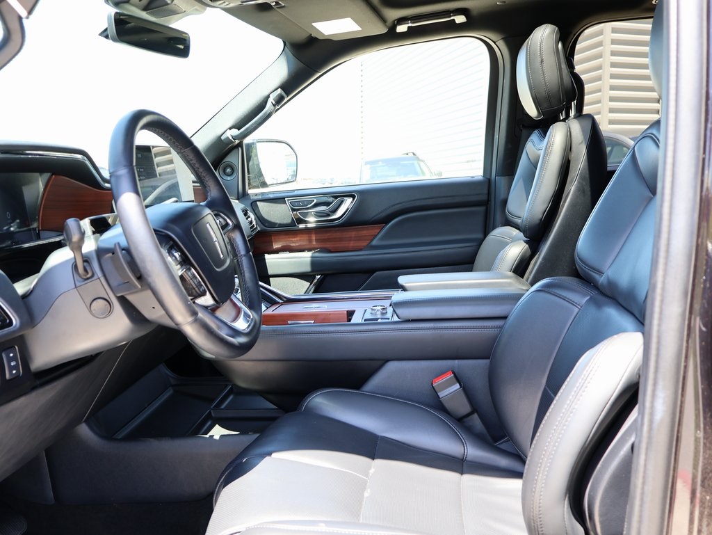2024 Lincoln Navigator L Premiere Image 15 of 43