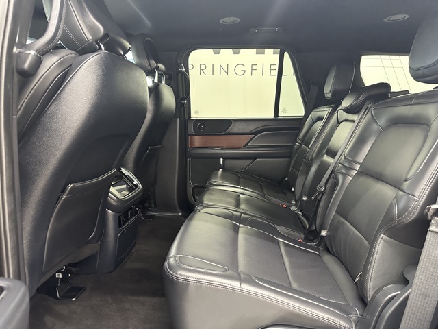2024 Lincoln Navigator Premiere Image 13 of 41