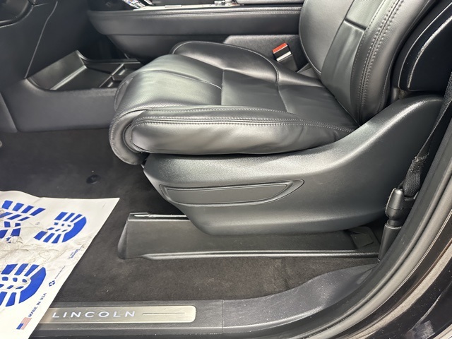 2024 Lincoln Navigator Premiere Image 36 of 41
