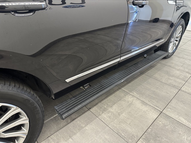 2024 Lincoln Navigator Premiere Image 32 of 41