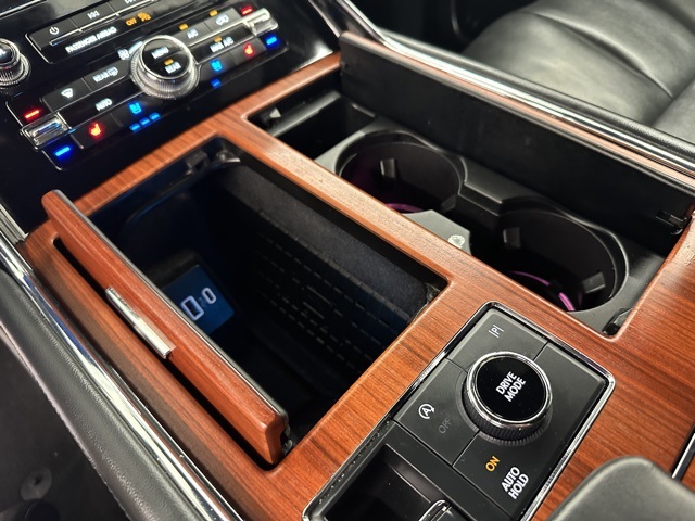 2024 Lincoln Navigator Premiere Image 22 of 41