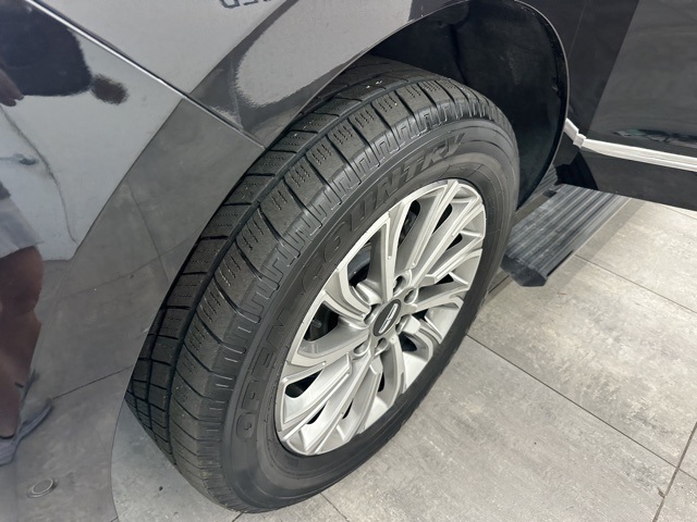 2024 Lincoln Navigator Premiere Image 8 of 41