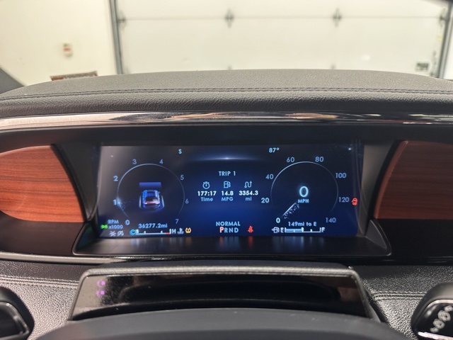 2024 Lincoln Navigator Premiere Image 18 of 41