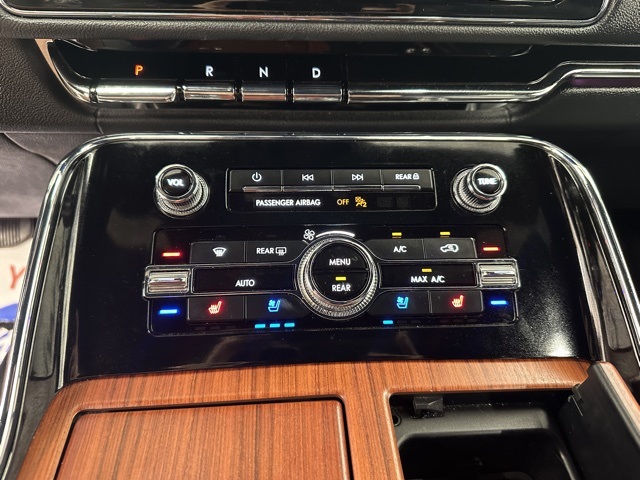 2024 Lincoln Navigator Premiere Image 35 of 41