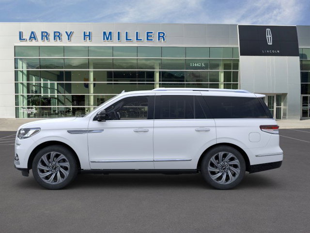 Vehicle image 3 of 23
