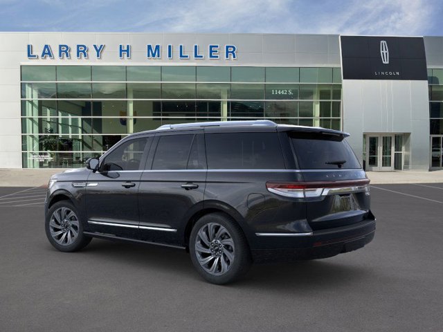 Vehicle image 4 of 23
