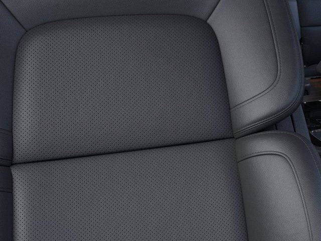 Vehicle image 16 of 23