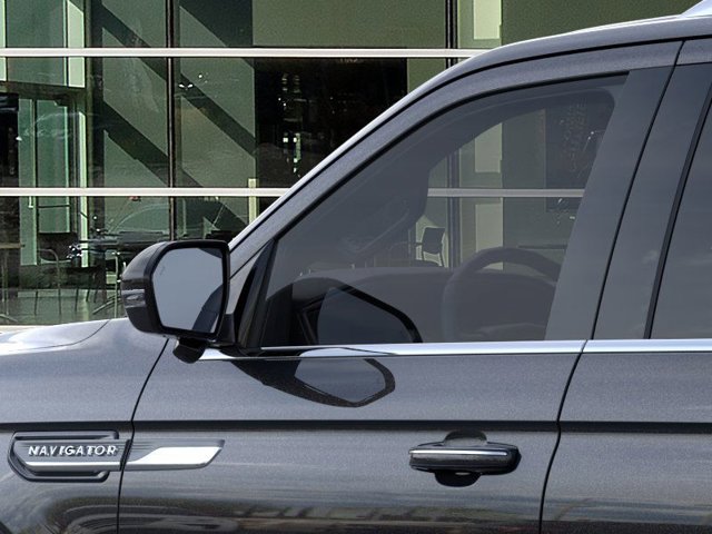Vehicle image 20 of 23