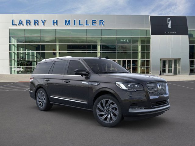 Vehicle image 7 of 23