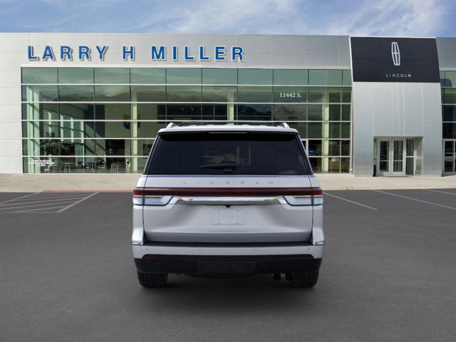 Vehicle image 5 of 23