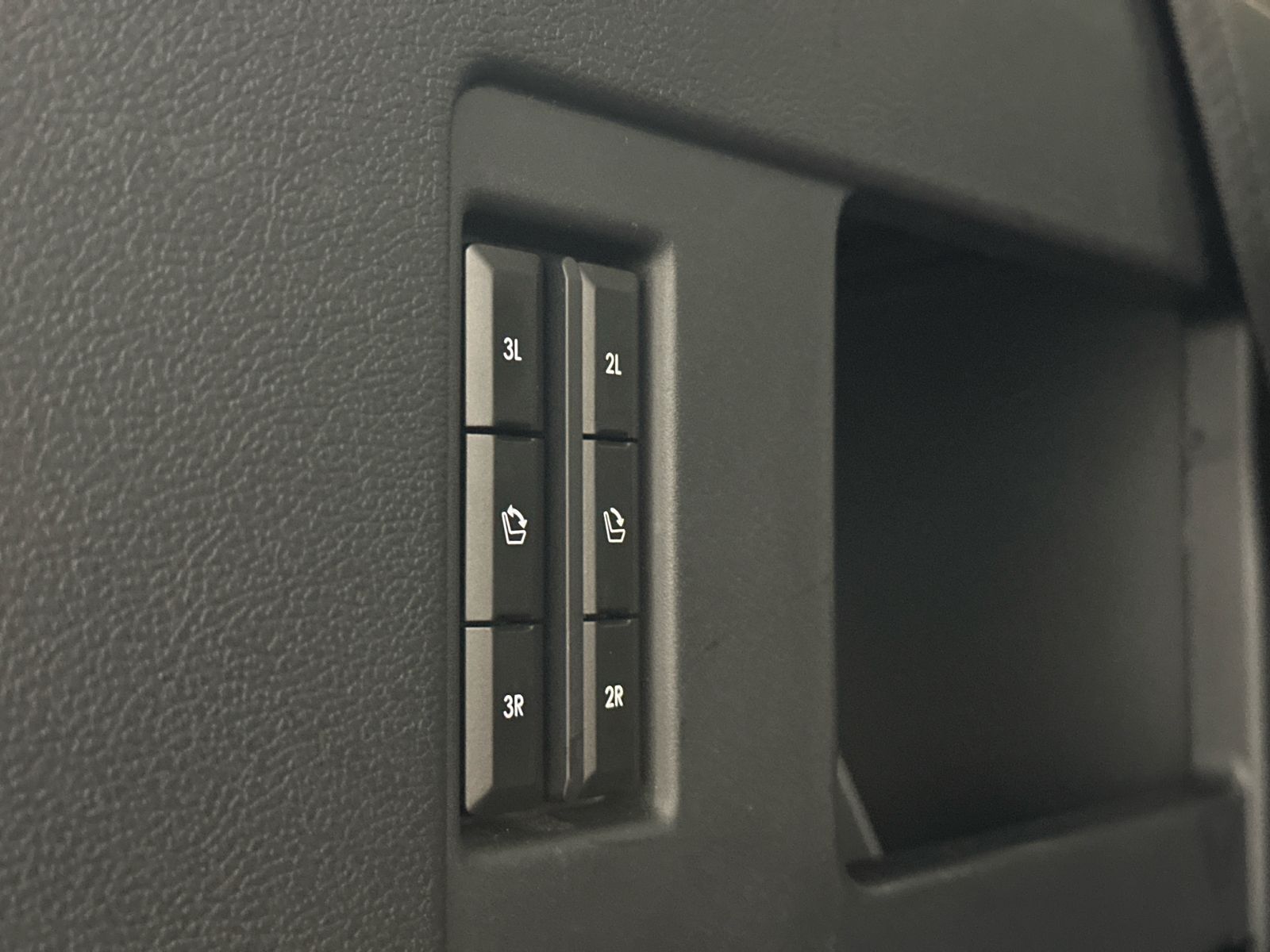 2024 Lincoln Navigator Reserve Image 33 of 40