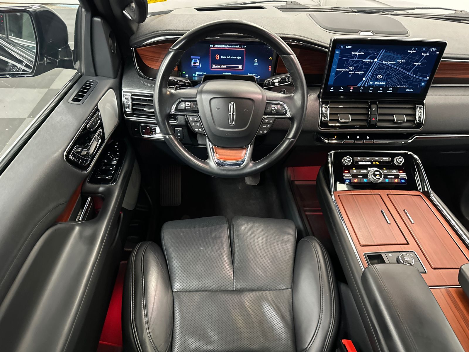 2024 Lincoln Navigator Reserve Image 12 of 40