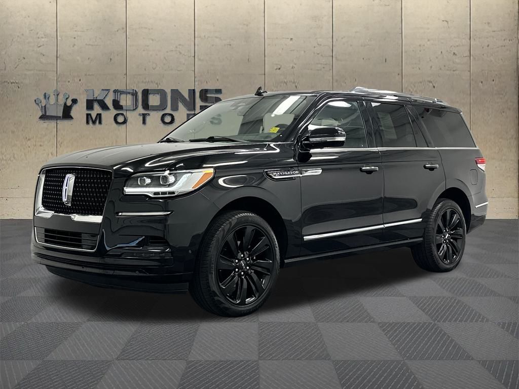 2024 Lincoln Navigator Reserve Image 1 of 40