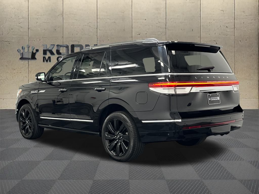 2024 Lincoln Navigator Reserve Image 3 of 40