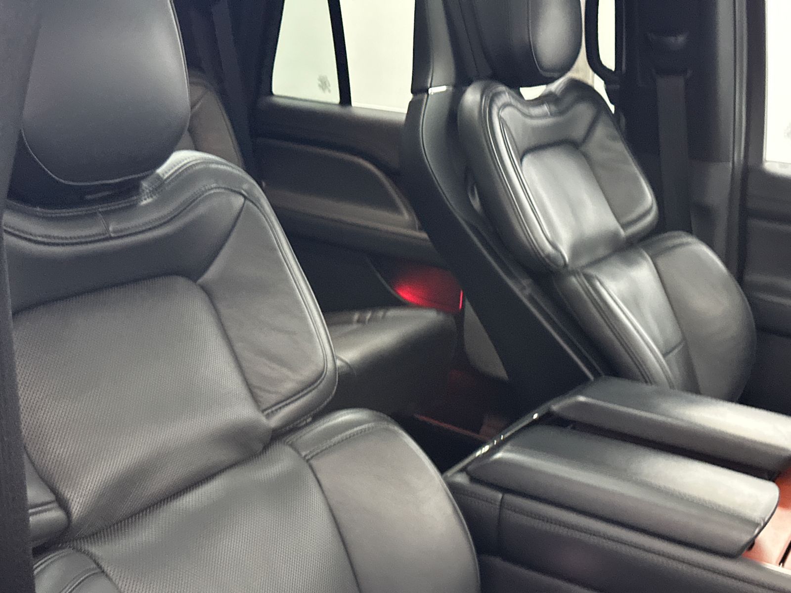 2024 Lincoln Navigator Reserve Image 7 of 40