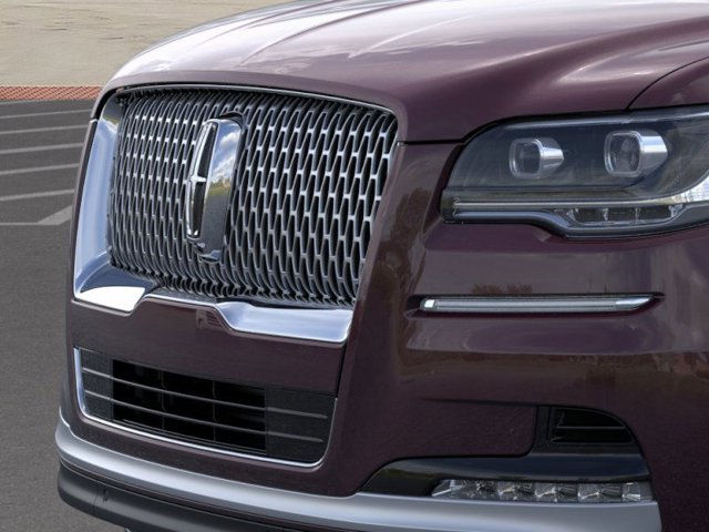 Vehicle image 17 of 23