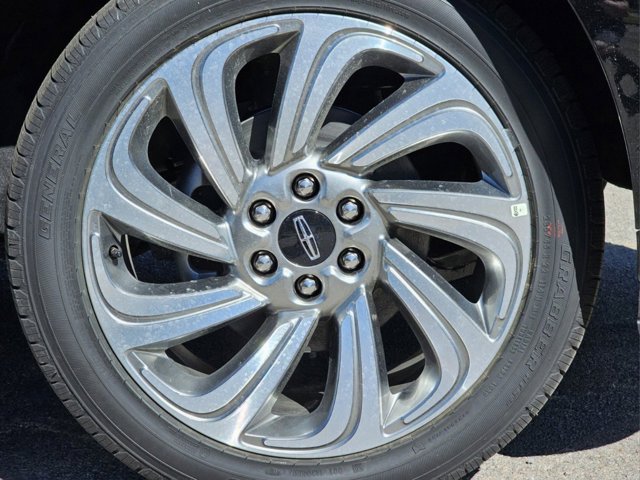 Vehicle image 15 of 40
