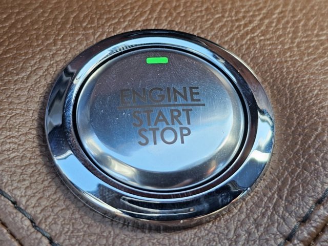 Vehicle image 10 of 40