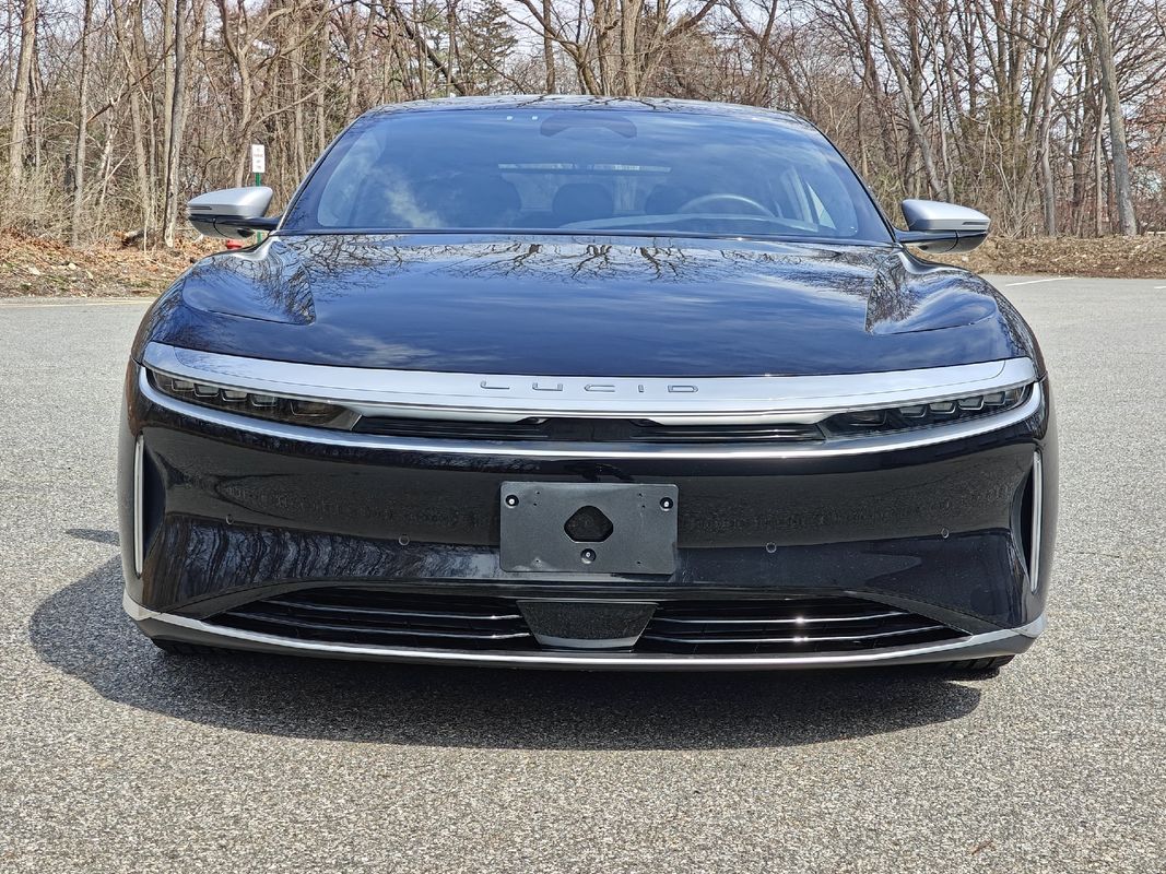 2024 Lucid Air Grand Touring Image 3 of 41