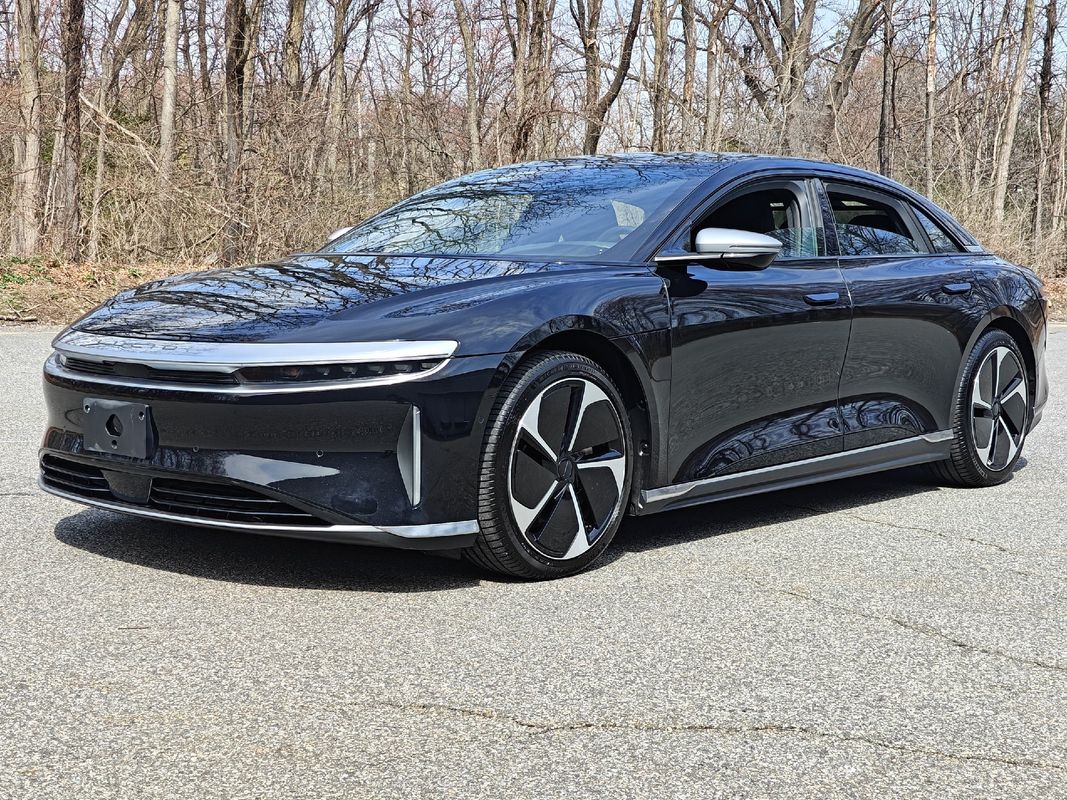 2024 Lucid Air Grand Touring Image 1 of 41