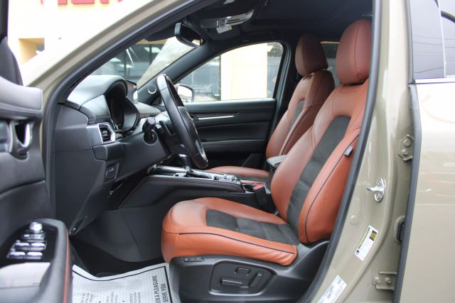 Vehicle image 10 of 41