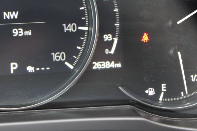 Vehicle image 25 of 41