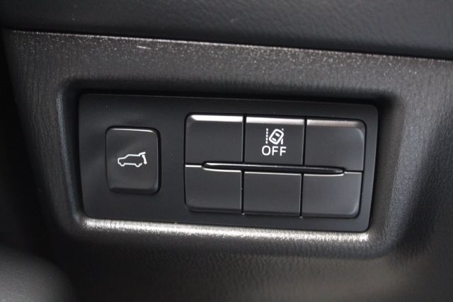 Vehicle image 26 of 41