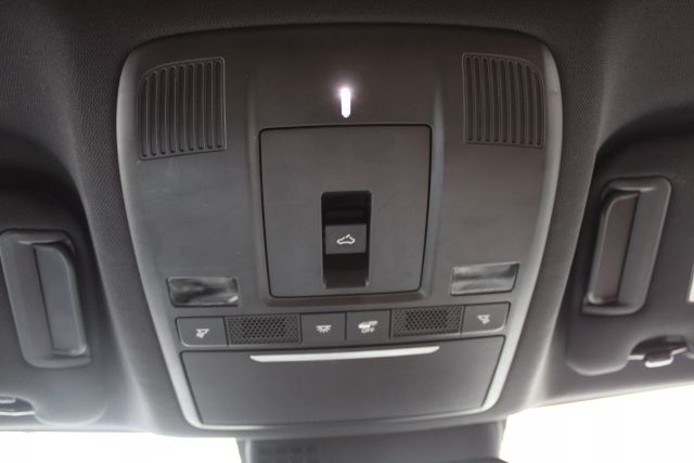 Vehicle image 22 of 41