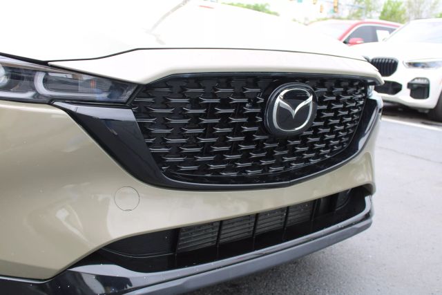 Vehicle image 40 of 41