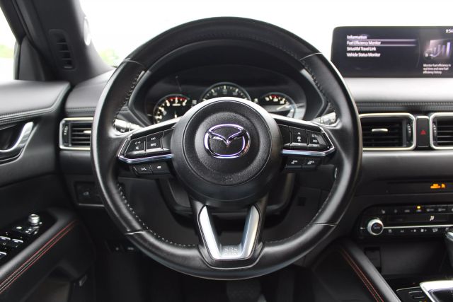 Vehicle image 23 of 41