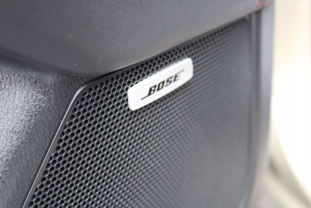 Vehicle image 9 of 41