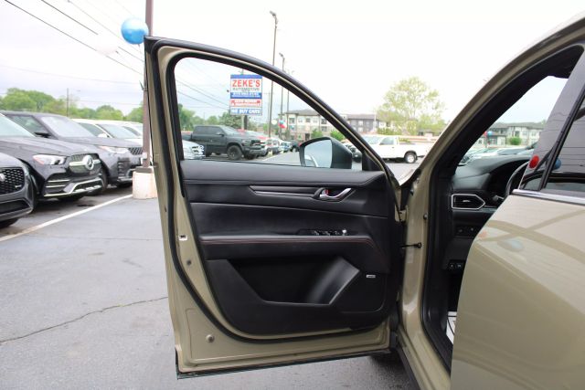 Vehicle image 7 of 41