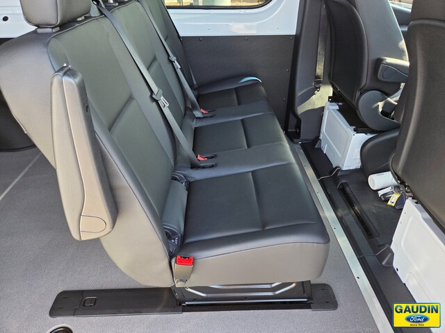 Vehicle image 12 of 23
