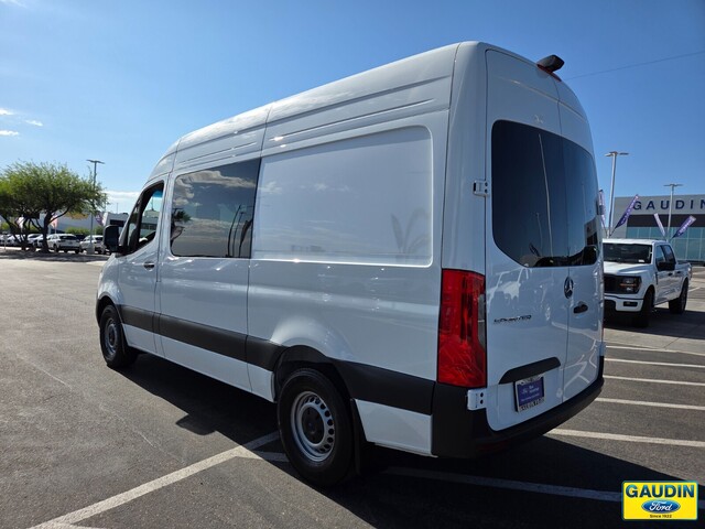 Vehicle image 6 of 23