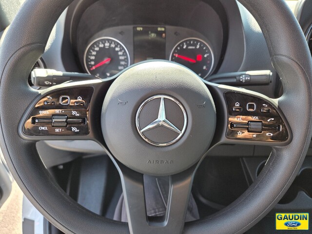 Vehicle image 14 of 23