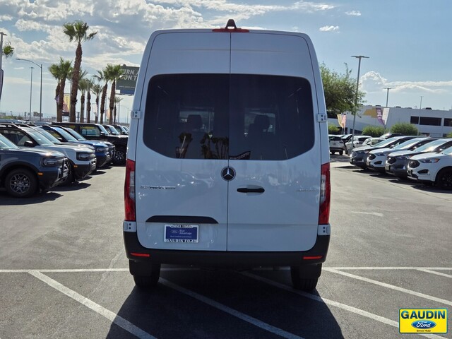 Vehicle image 23 of 23