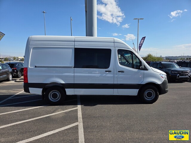 Vehicle image 4 of 23