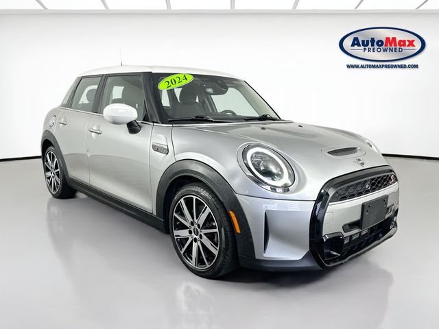 2024 MINI Cooper Hardtop S Image 3 of 32