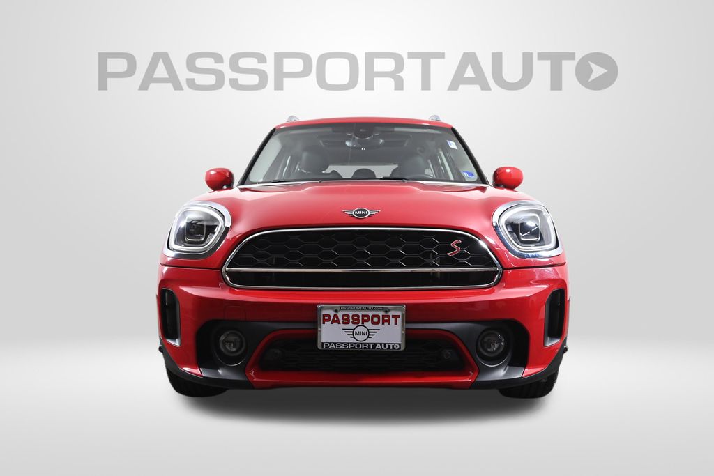 2024 MINI Cooper Countryman S Image 2 of 28